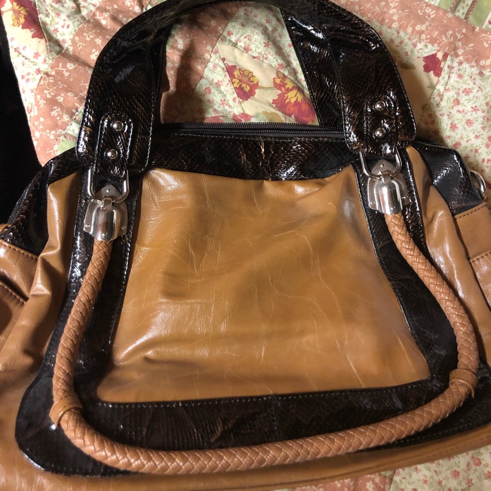 Purse - Picture 2 of 3